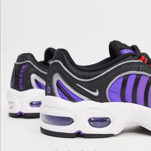 Nike Sz 6 Tailwind IV Sneakers - Picture 2 of 4